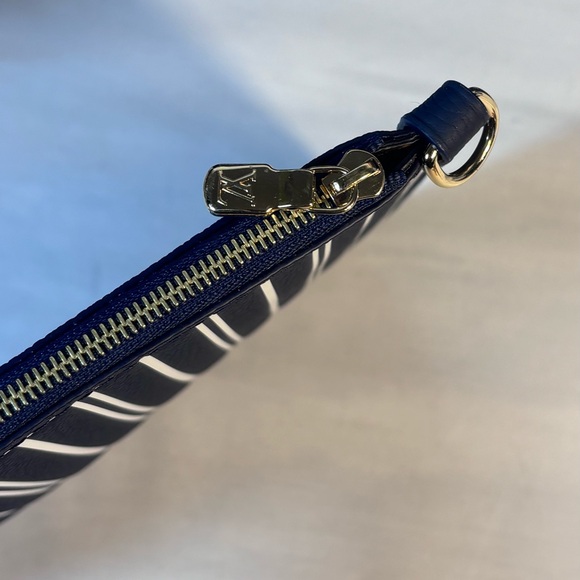 Louis Vuitton Neverfull Inside out Pochette Navy - Picture 5 of 9